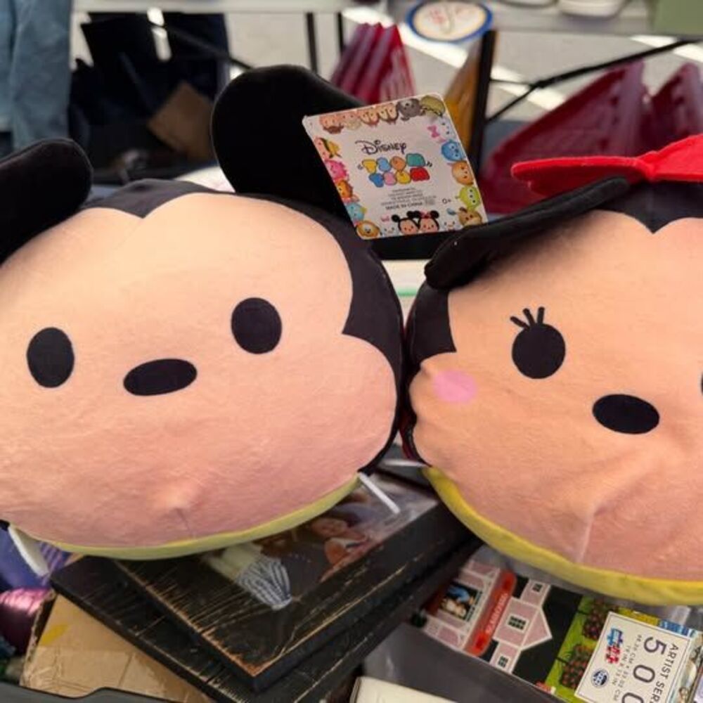 Disney Tsum Tsum Mickey and Minnie Plush Set - Picture 1 of 2